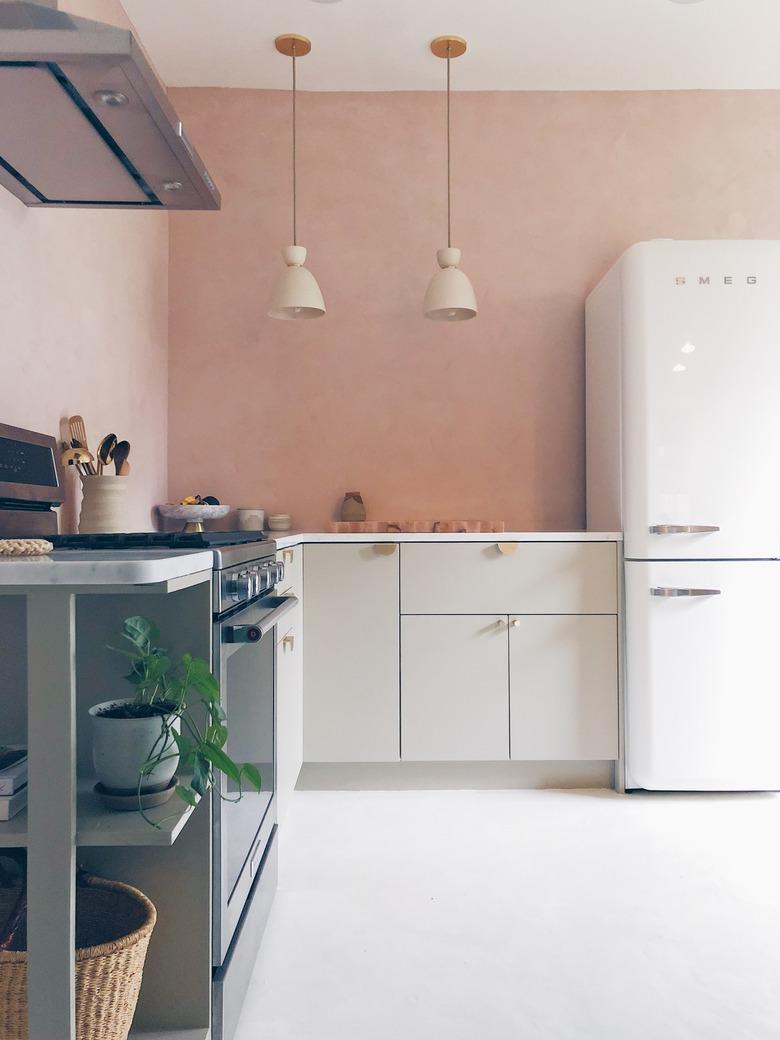 two-tone kitchen color idea with pink and gray kitchen with Venetian plaster