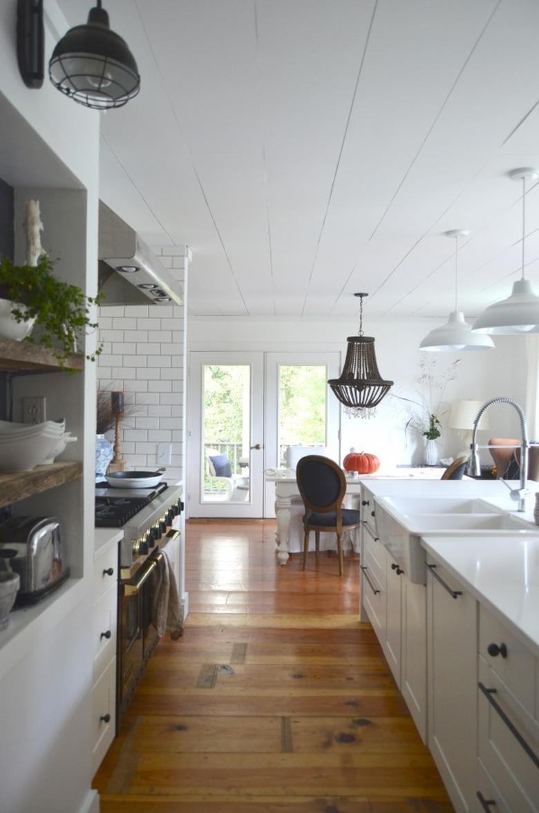 modern farmhouse kitchen