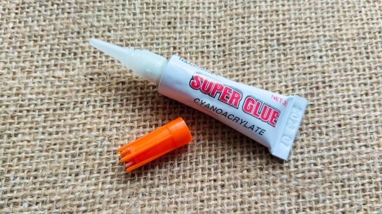 Small super glue product and cap