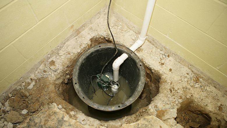 Installing a replacement sump pump